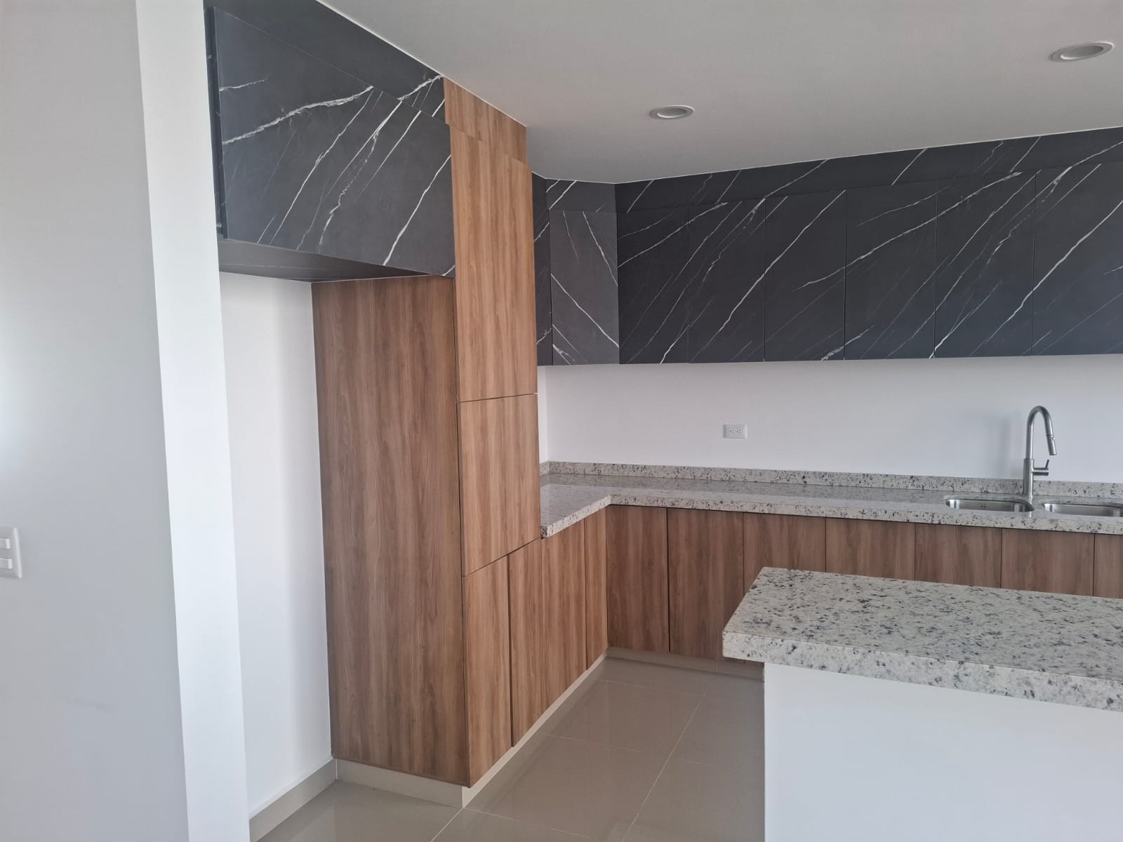 Cocina integral de madera - Proyecto 4